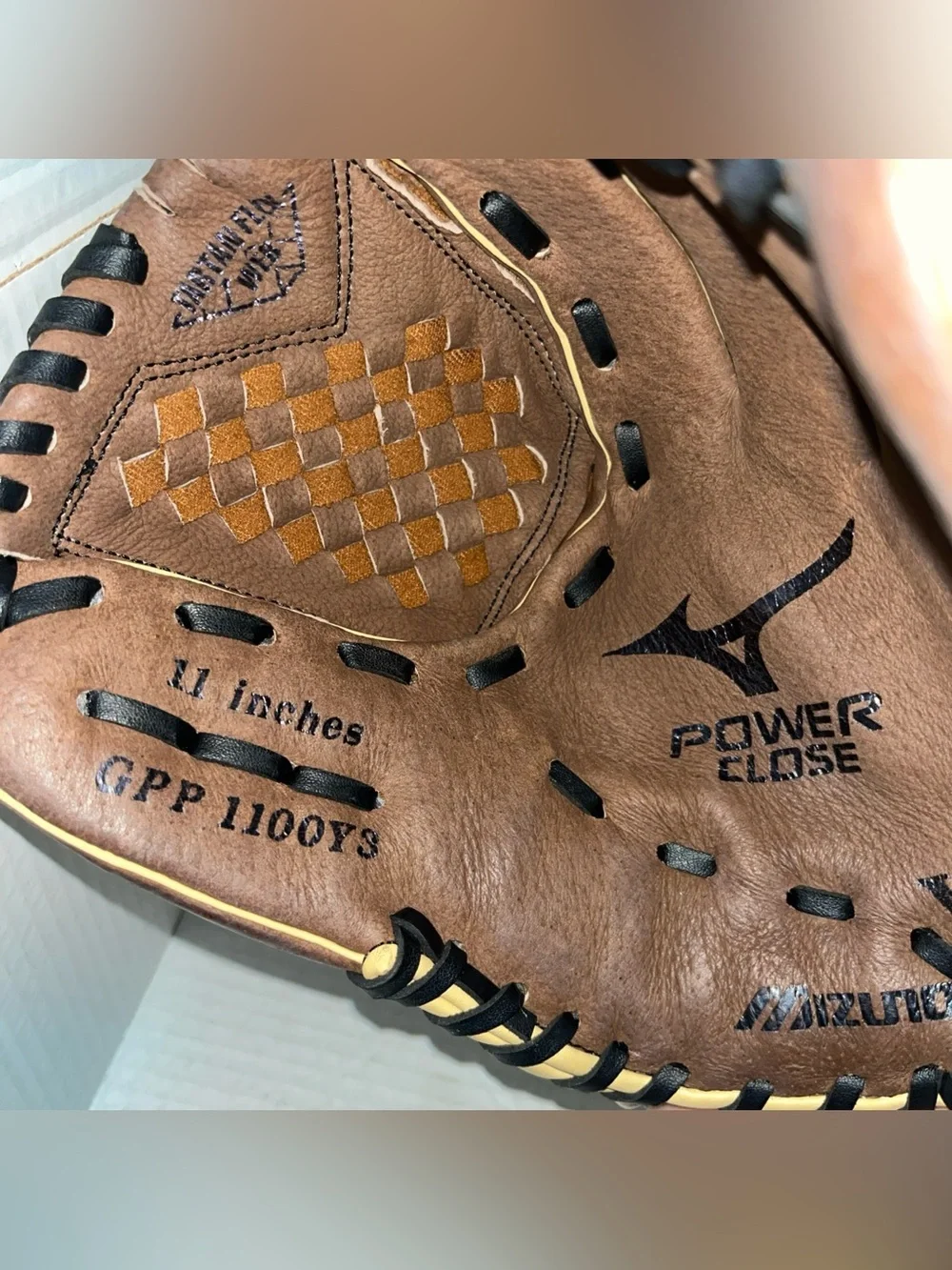 Mizuno GPP 1100Y3 11” Baseball Glove Leather Right Handed Thrower Brown